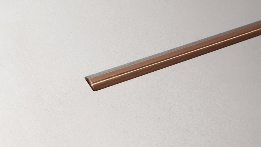 Le caniveau de douche Mono: un minimalisme frappant